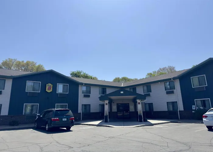 Super 8 By Wyndham Shakopee