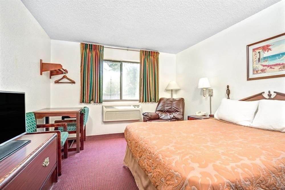Super 8 By Wyndham