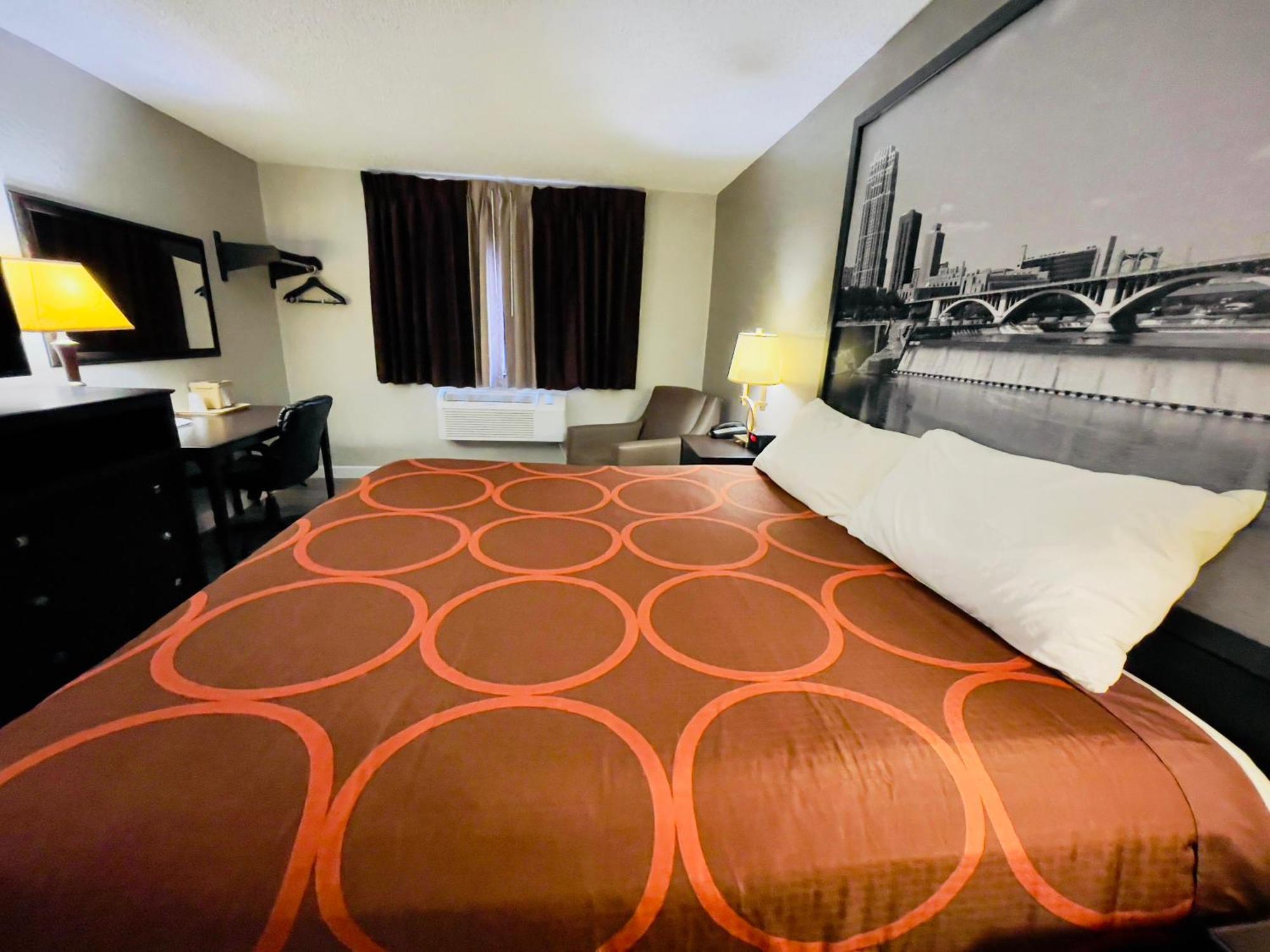Hotel Super 8 By Wyndham 2*